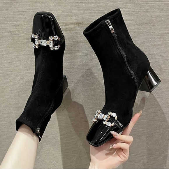 🆕 Vintage Patent Ankle Boots - Picture 5 of 15